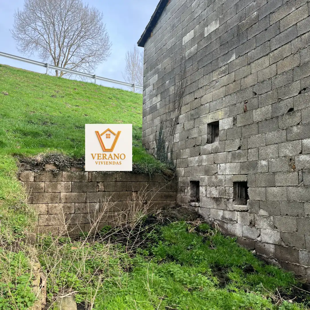 Casa rústica amb jardí en venda a Barrio Campillo 5, imagen 32