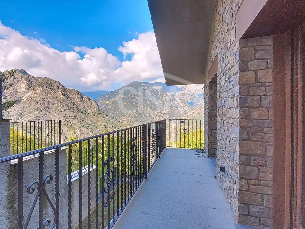 Terraza de Casa o chalet en venta en Sant Julià de Lòria con Balcón