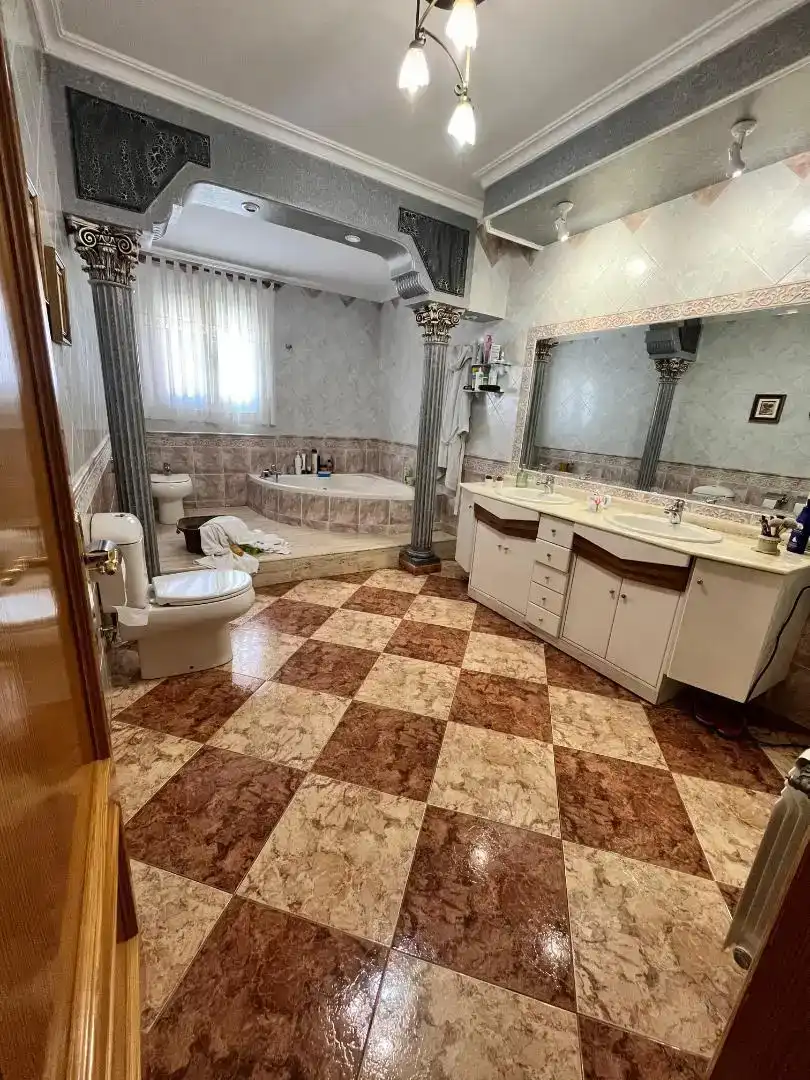 Bany de Casa o xalet en venda en Villarta amb Aire condicionat, Traster i Moblat