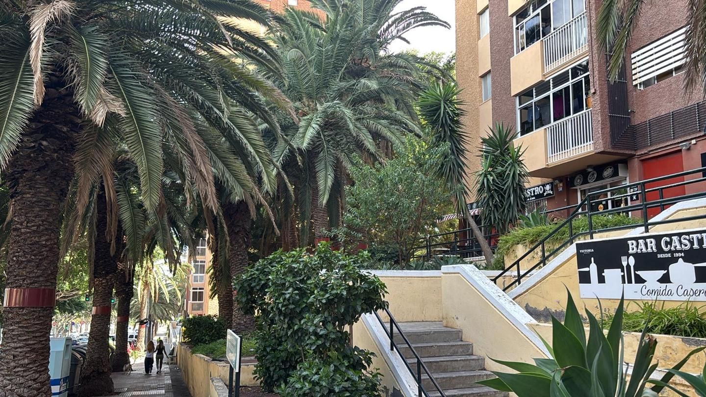 Flat for sale in Príncipes De España, Chimisay - Las Delicias - Miramar