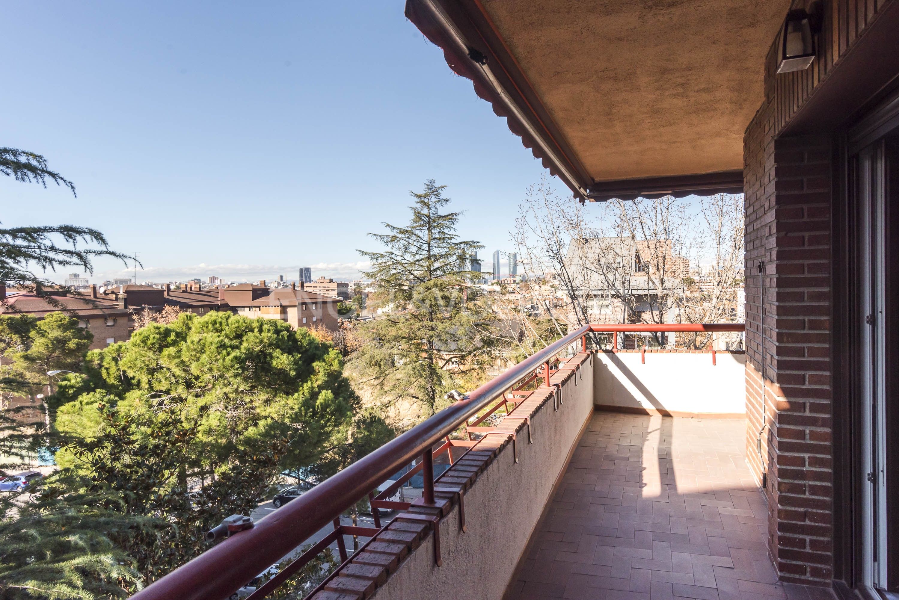 Terrassa de Dúplex en venda en  Madrid Capital amb Aire condicionat, Calefacció i Jardí privat