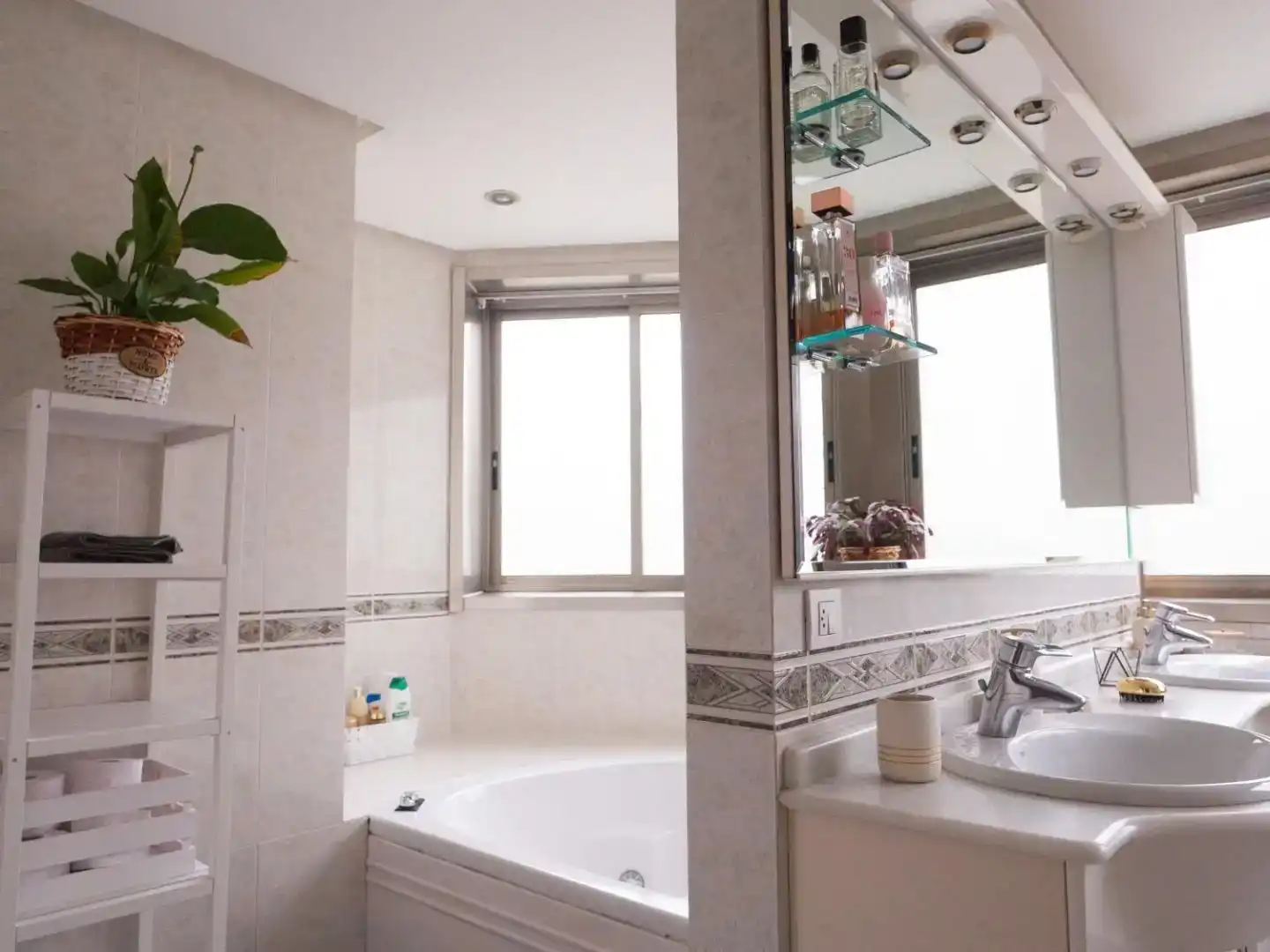 Baño de Piso en venta en Culleredo con Piscina