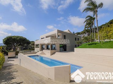 Casa con piscina en venta en Cabrils