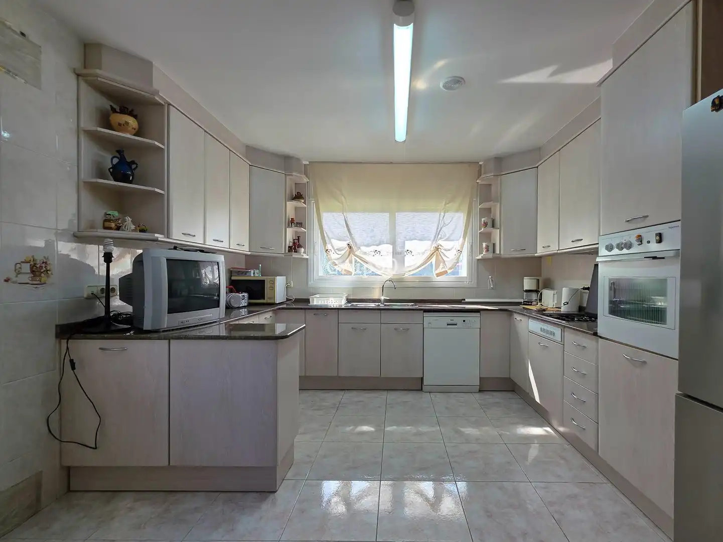 Cocina de Casa o chalet en venta en Lleida con Aire acondicionado, Calefacción y Jardín privado