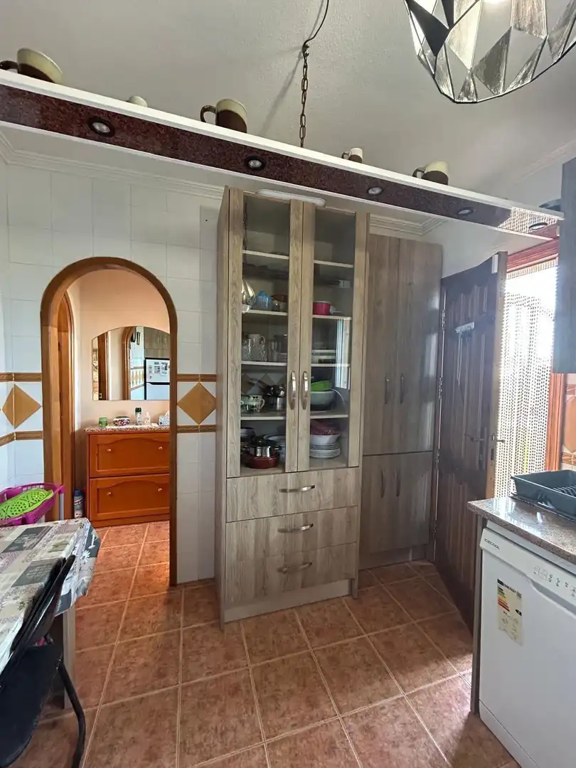 Cuina de Dúplex en venda en Torrevieja amb Aire condicionat, Terrassa i Piscina comunitària