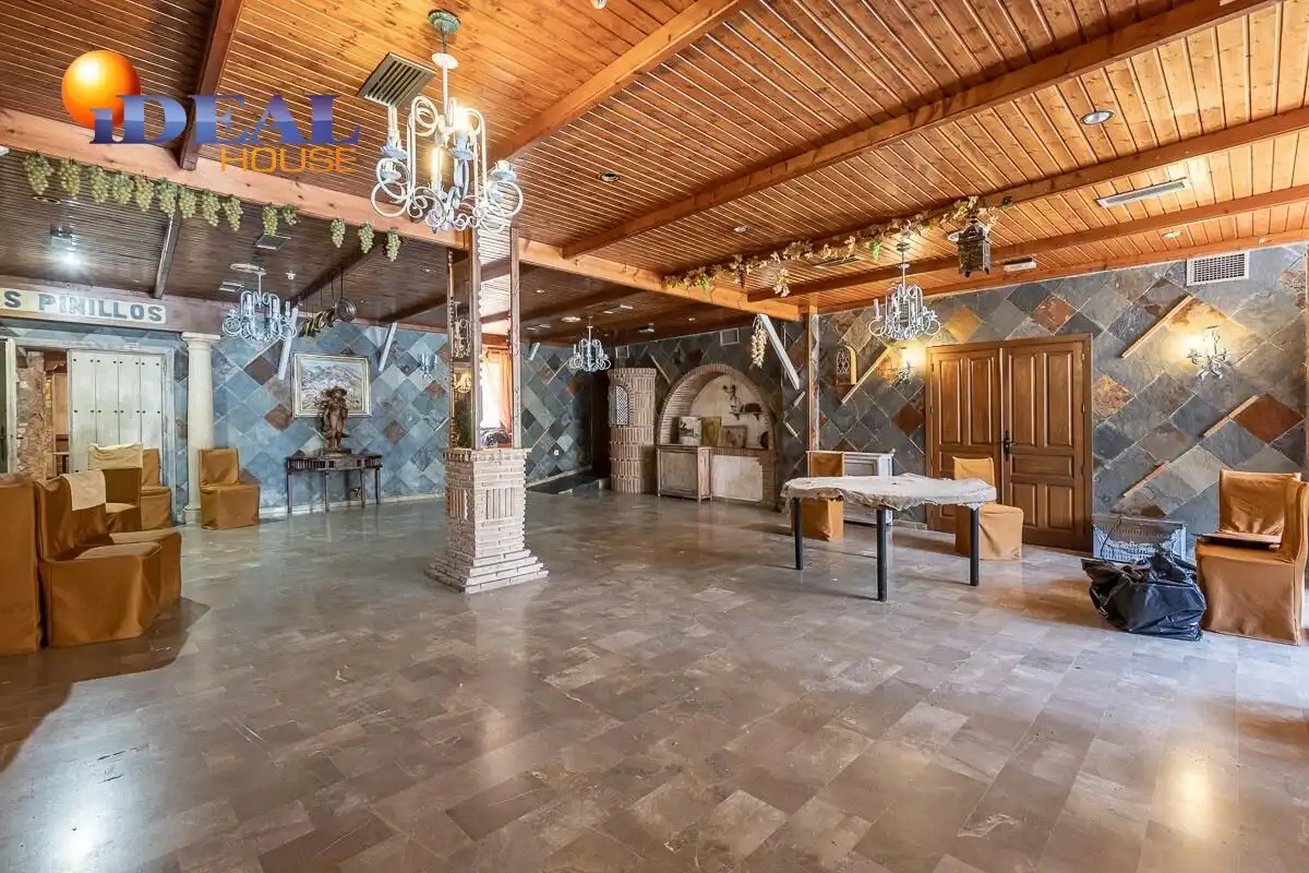 Local comercial en venda a Pinos Genil, imagen 12