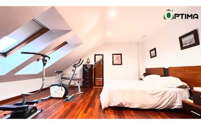 Bedroom of Duplex for sale in Santiago de Compostela 