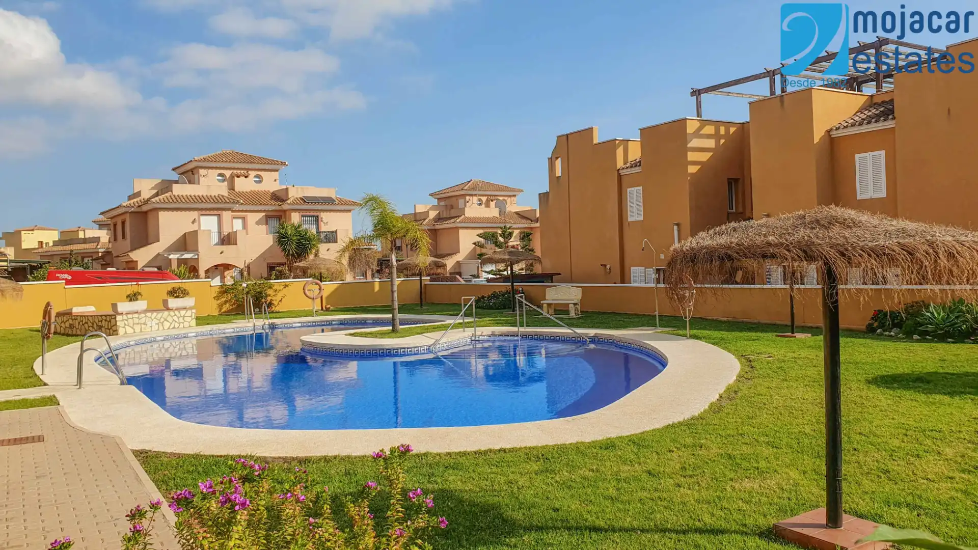 Jardí de Casa adosada en venda en Los Gallardos amb Aire condicionat, Jardí privat i Terrassa