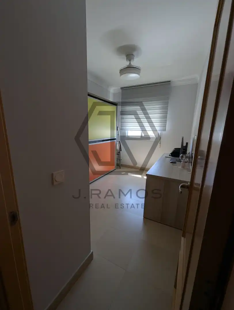 Àtic amb piscina en venda a de las palmeras, imagen 35