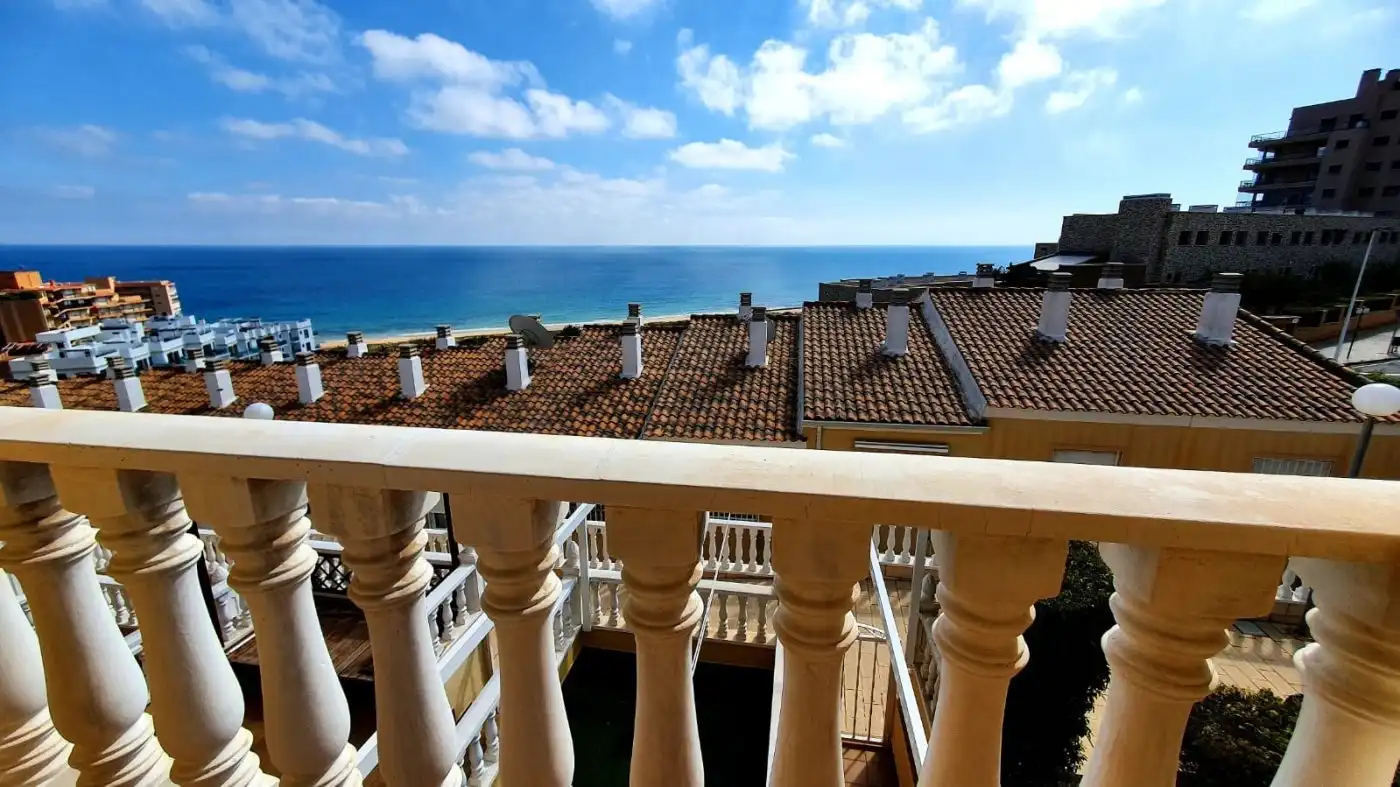 Terrasse von Einfamilien-Reihenhaus zur Miete in Elche / Elx mit Privatgarten, Terrasse und Möbliert
