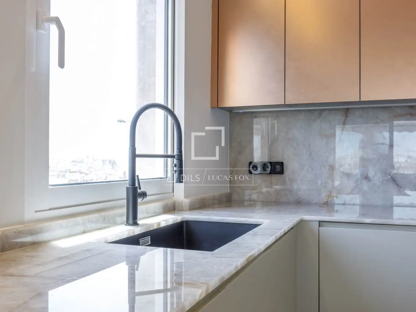 Kitchen of Attic for rent in Valencia  with Air Conditioner, Heating and Parquet flooring
