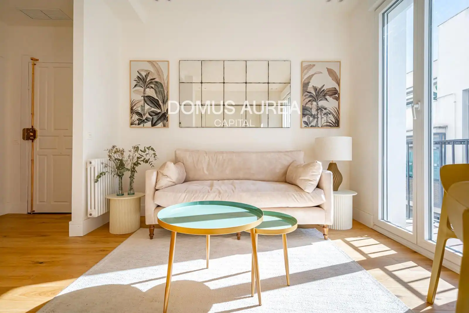 Living room of Flat for rent in Madrid  with Air Conditioner, Heating and Parquet flooring