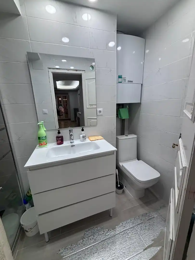 Baño de Piso en venta en Calahorra con Calefacción, Terraza y Amueblado