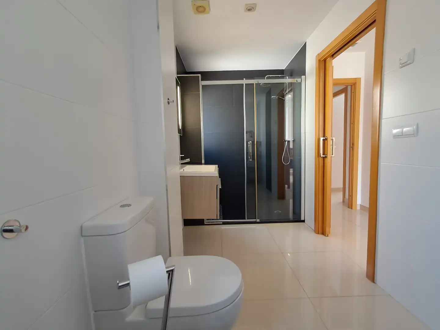Bany de Casa o xalet en venda en Polop amb Aire condicionat, Calefacció i Jardí privat