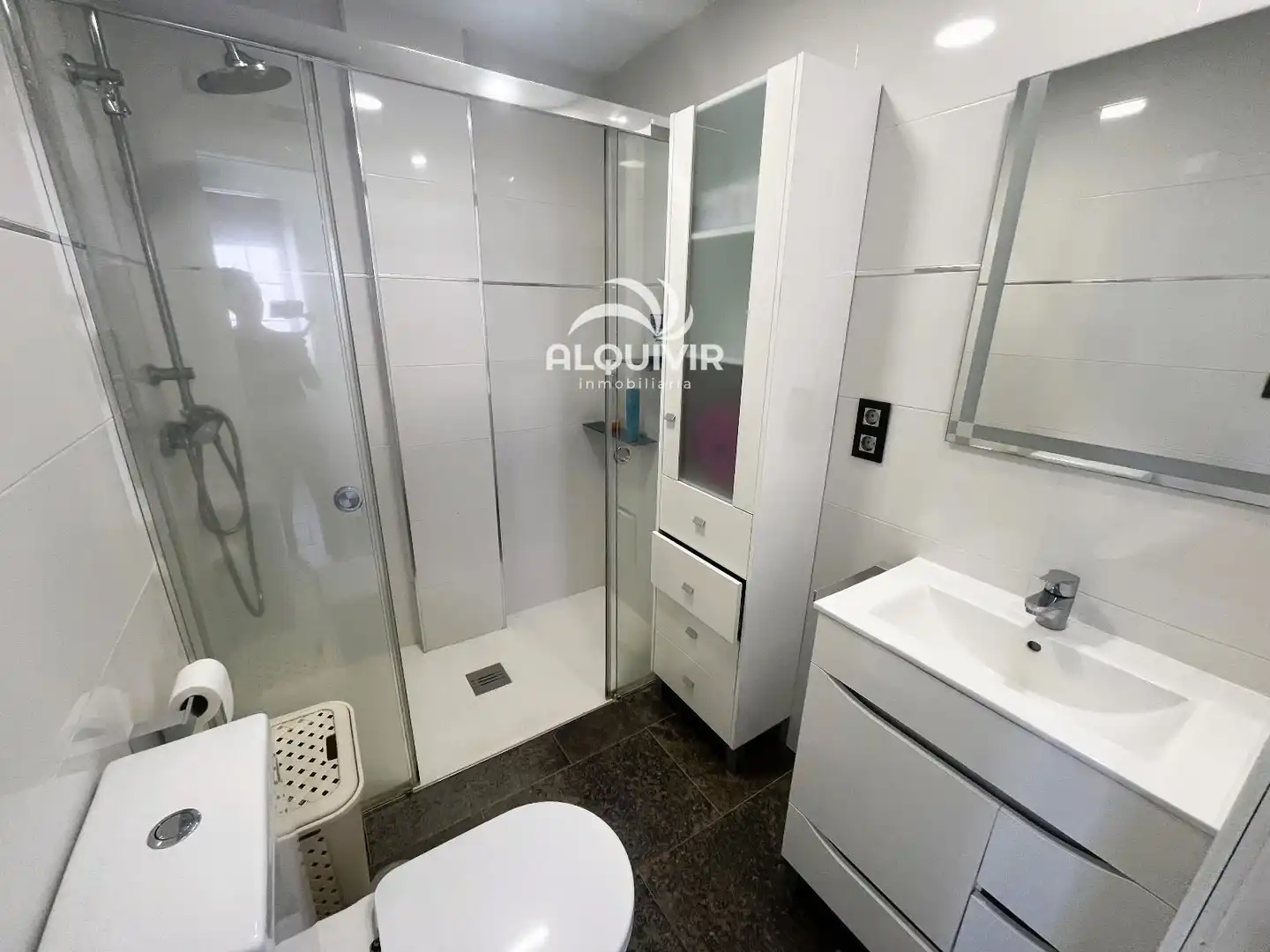 Baño de Piso en venta en Almonte con Aire acondicionado, Piscina y Amueblado