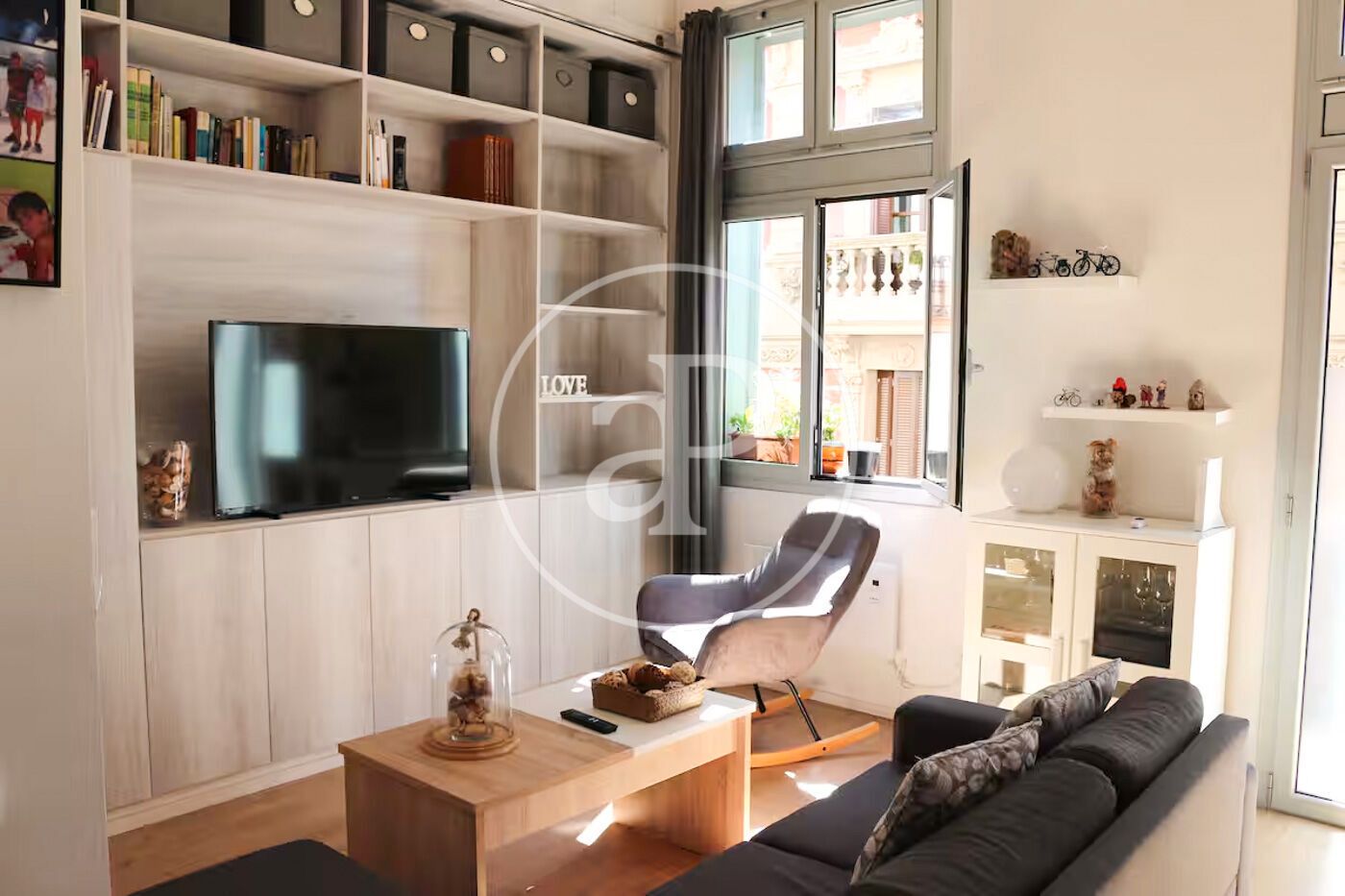 Living room of Flat for sale in  Barcelona Capital  with Air Conditioner, Heating and Balcony