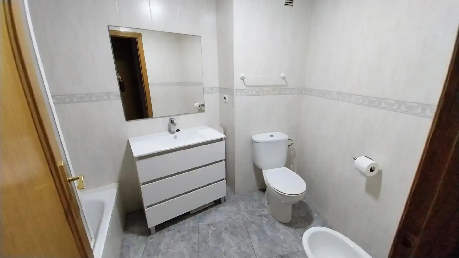 Baño de Piso en venta en Carcaixent con Aire acondicionado y Trastero