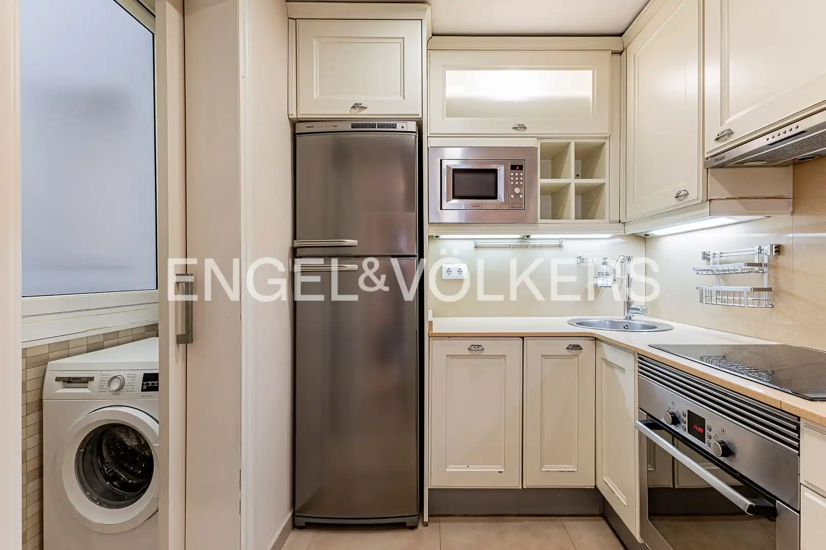 Cocina de Piso de alquiler en Barcelona con Aire acondicionado, Calefacción y Amueblado