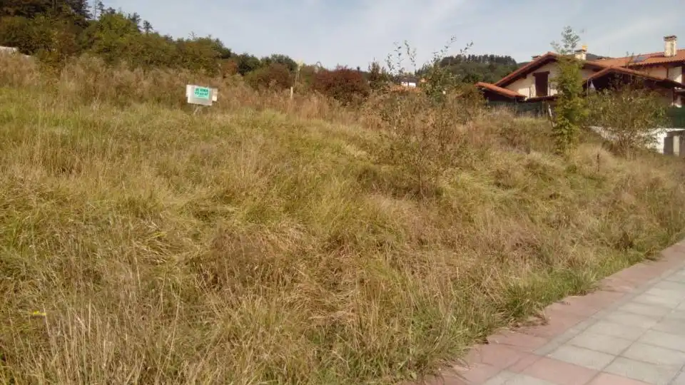 Residential land for sale in Berriz