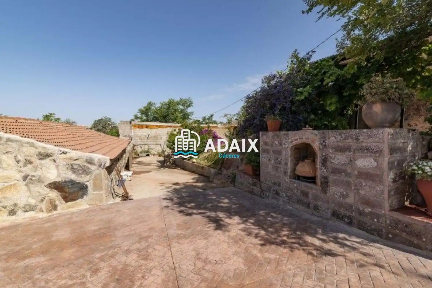 Garten von Einfamilien-Reihenhaus zum Verkauf in Cáceres mit Klimaanlage und Terrasse