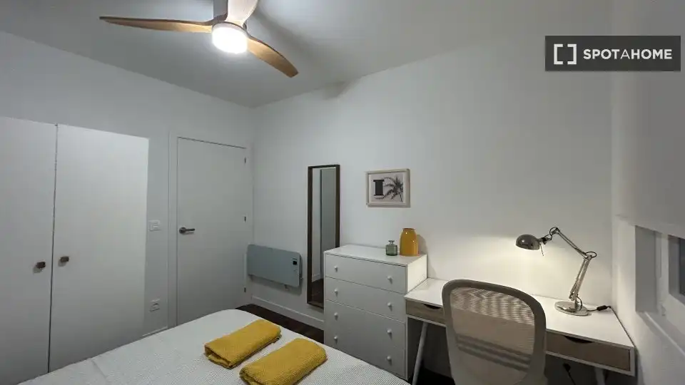 Habitación de Piso para compartir en Bilbao  con Aire acondicionado, Terraza y Amueblado