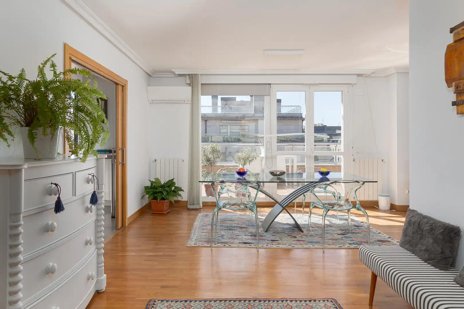 Esszimmer von Dachboden zum Verkauf in Donostia - San Sebastián  mit Klimaanlage, Heizung und Terrasse