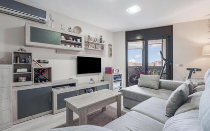 Living room of Flat for sale in Torroella de Montgrí  with Heating, Terrace and Furnished