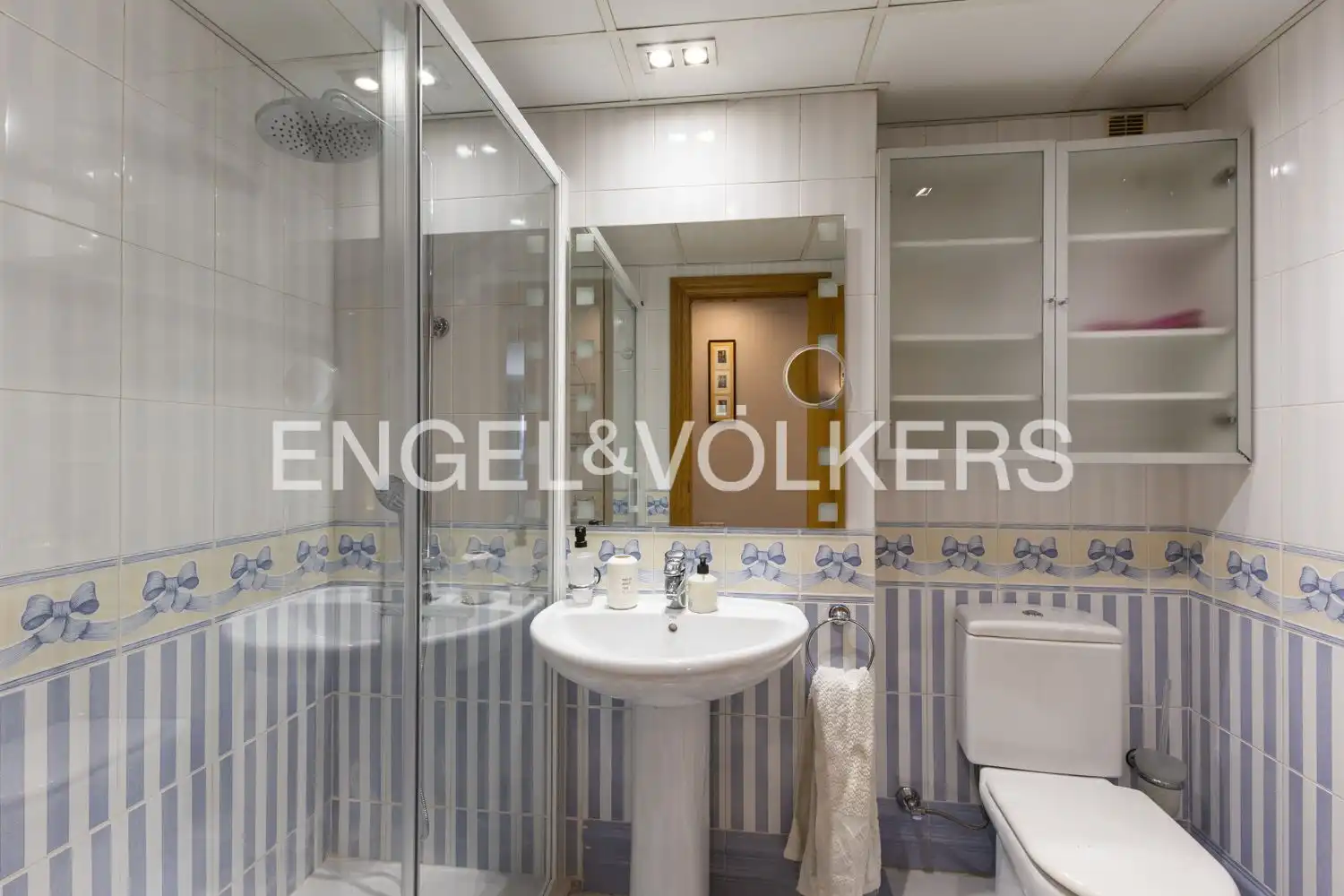 Bathroom of Flat for rent in Castellón de la Plana / Castelló de la Plana  with Air Conditioner, Heating and Parquet flooring