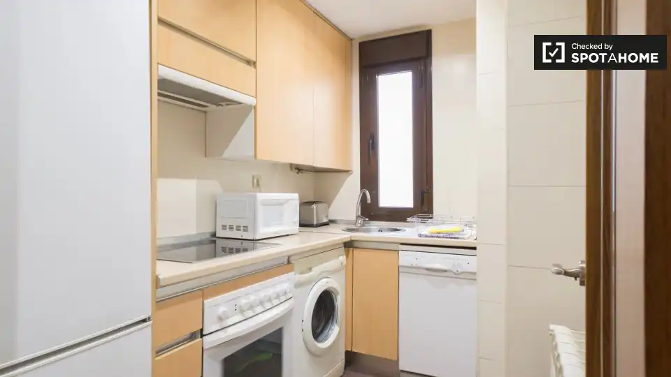 Flat for rent in Adelfas