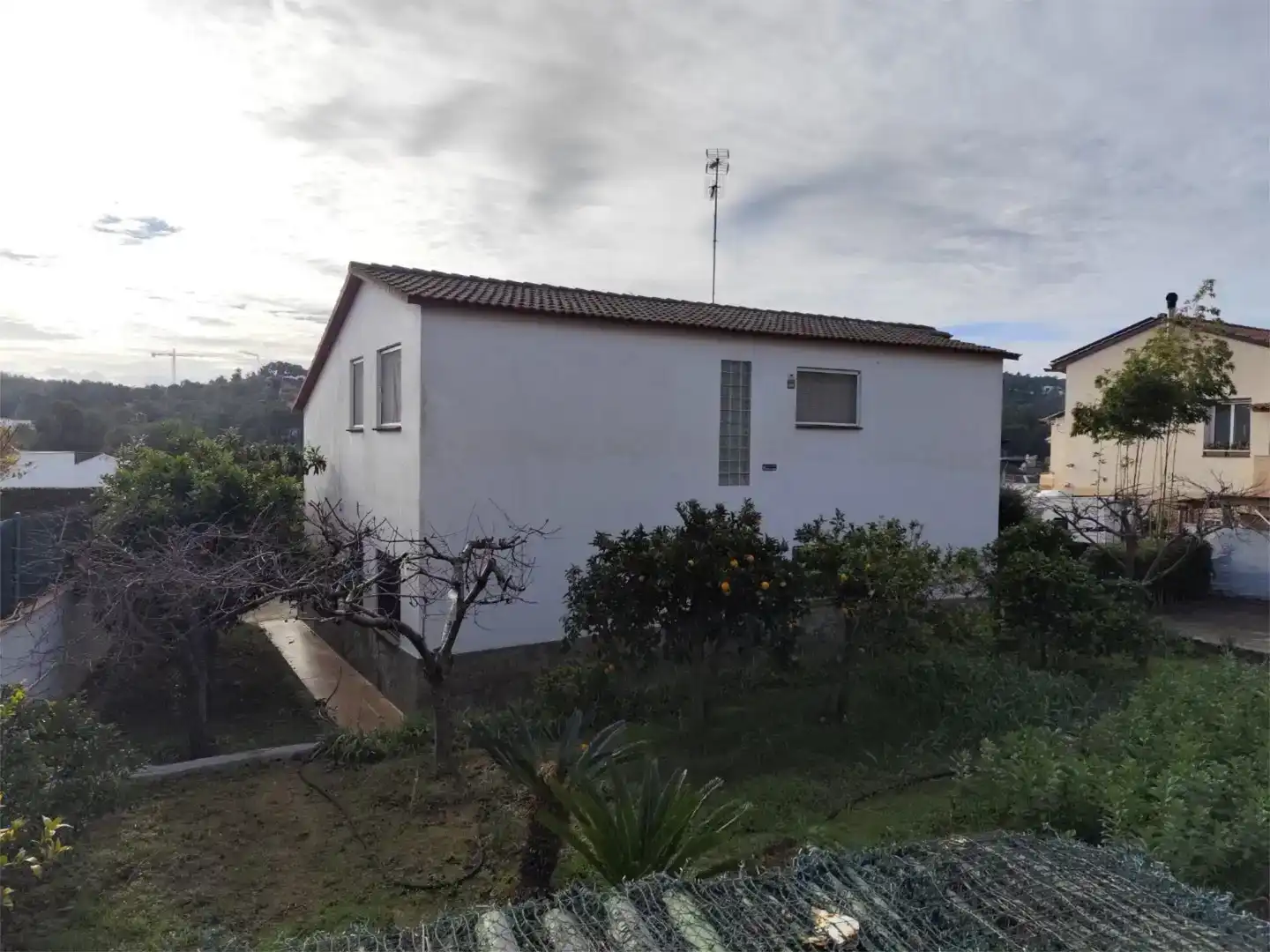 Außenansicht von Haus oder Chalet zum Verkauf in Sant Pere de Ribes mit Schwimmbad und Balkon