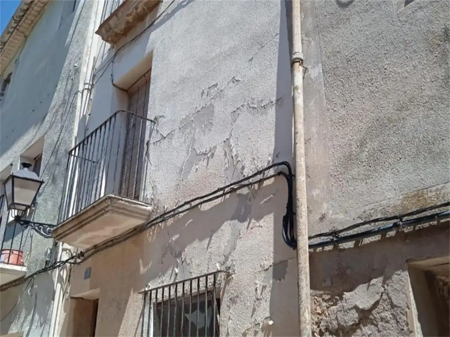 Vista exterior de Pis en venda en La Fuliola amb Balcó
