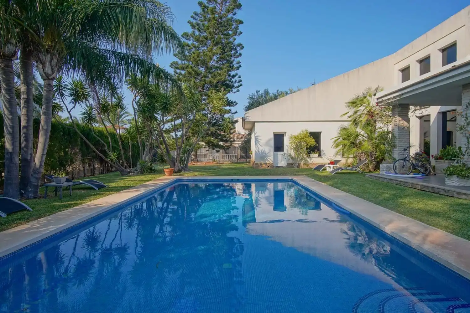 Piscina de Casa o chalet en venta en Dénia con Aire acondicionado, Calefacción y Terraza