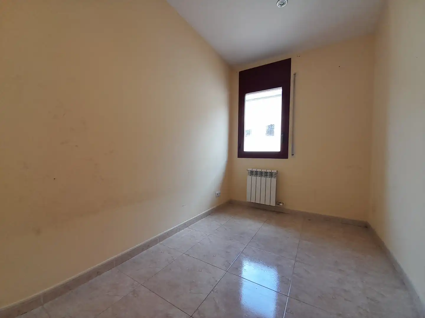 Bedroom of Flat for sale in Olot  with Heating, Storage room and Balcony