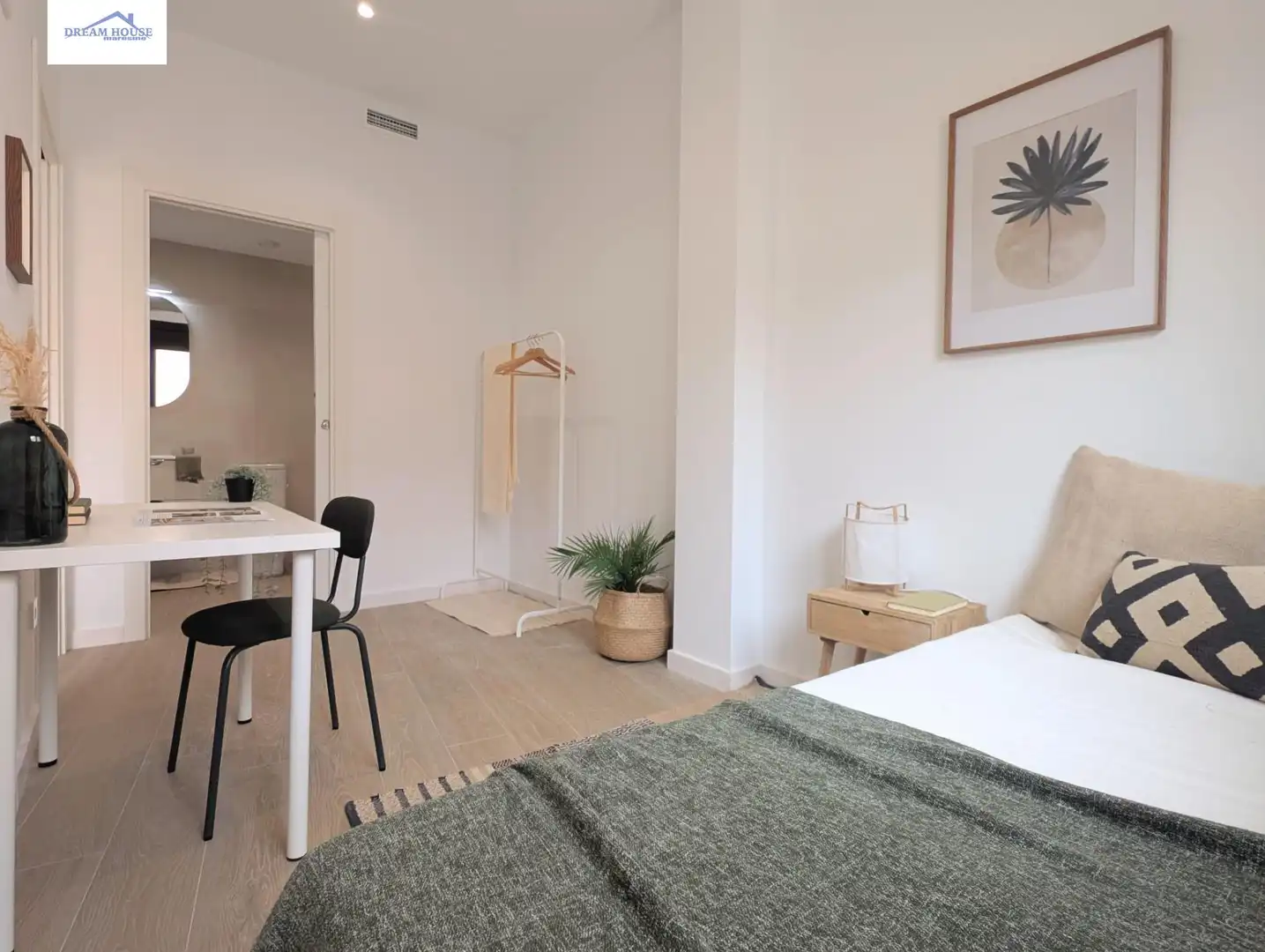 Habitación de Planta baja en venta en Mataró con Aire acondicionado, Calefacción y Terraza