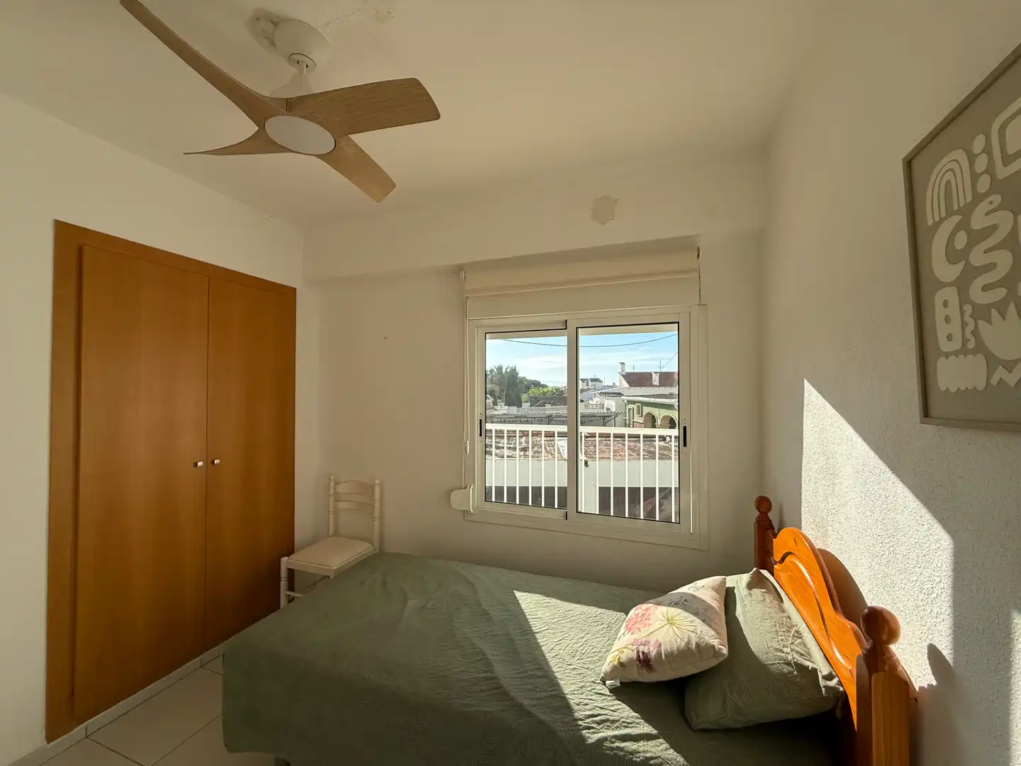 Dormitori de Apartament de lloguer en Dénia amb Calefacció, Terrassa i Traster