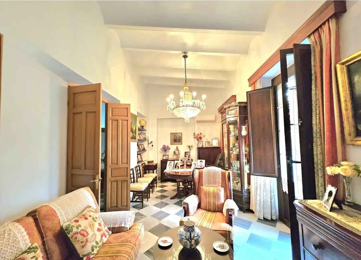 Sala de estar de Casa o chalet en venta en Sevilla con Aire acondicionado, Calefacción y Terraza