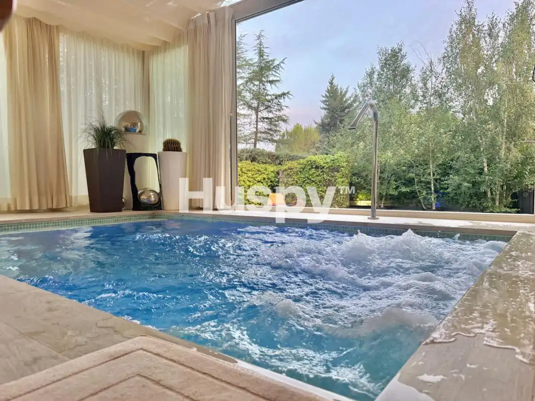 Swimming pool of Houses for sale in Puerto de Galapagar - Las Cuestas