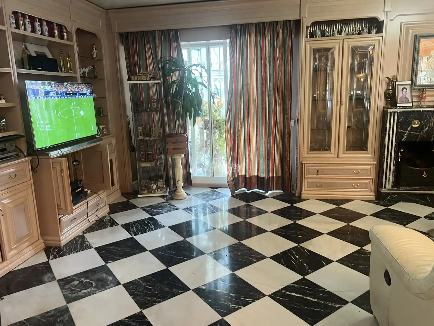 Sala d'estar de Casa adosada en venda en Rivas-Vaciamadrid amb Calefacció, Jardí privat i Piscina