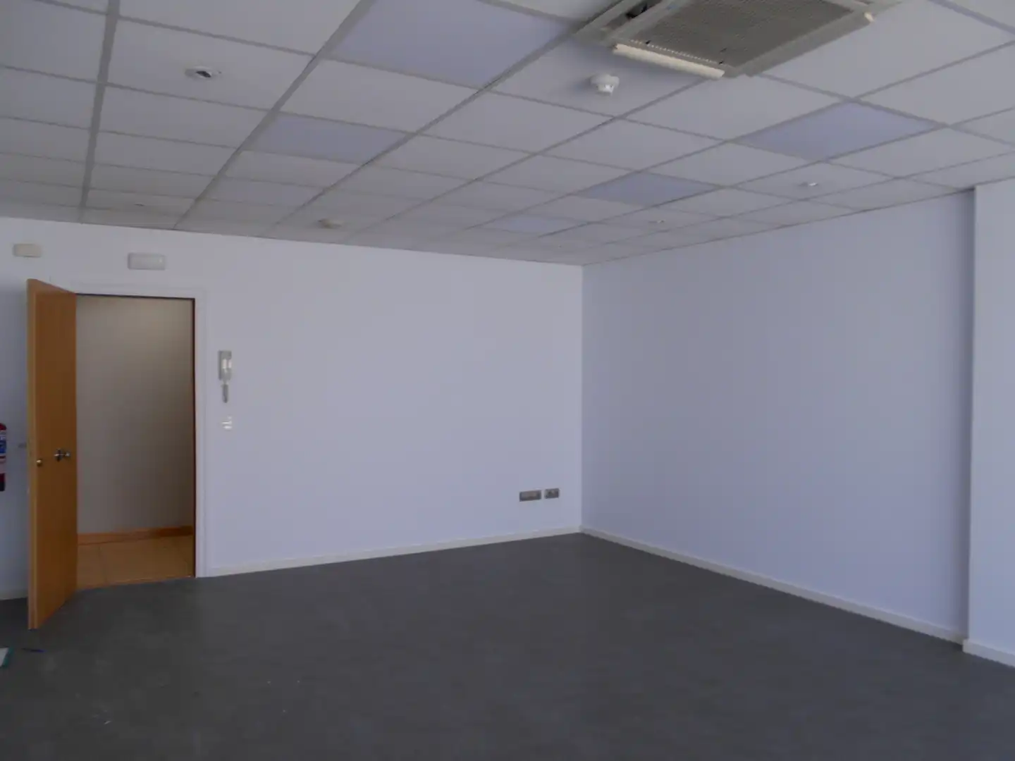 Bureau avec ascenseur à louer à Estartetxe Kalea 5, imagen 2