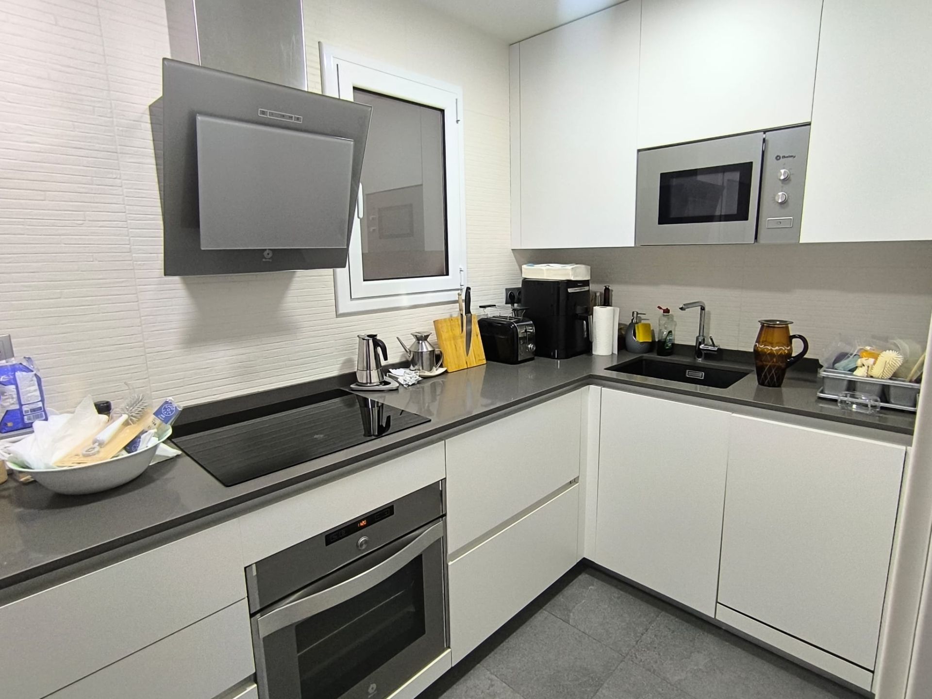 Cocina de Piso en venta en L'Hospitalet de Llobregat con Aire acondicionado, Parquet y Horno