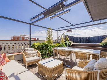 Attique avec piscine à vendre à Eixample