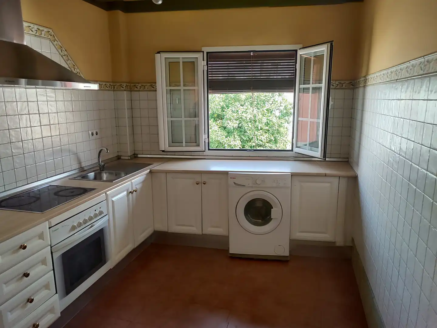 Cuina de Pis en venda en Utrera amb Aire condicionat, Calefacció i Terrassa