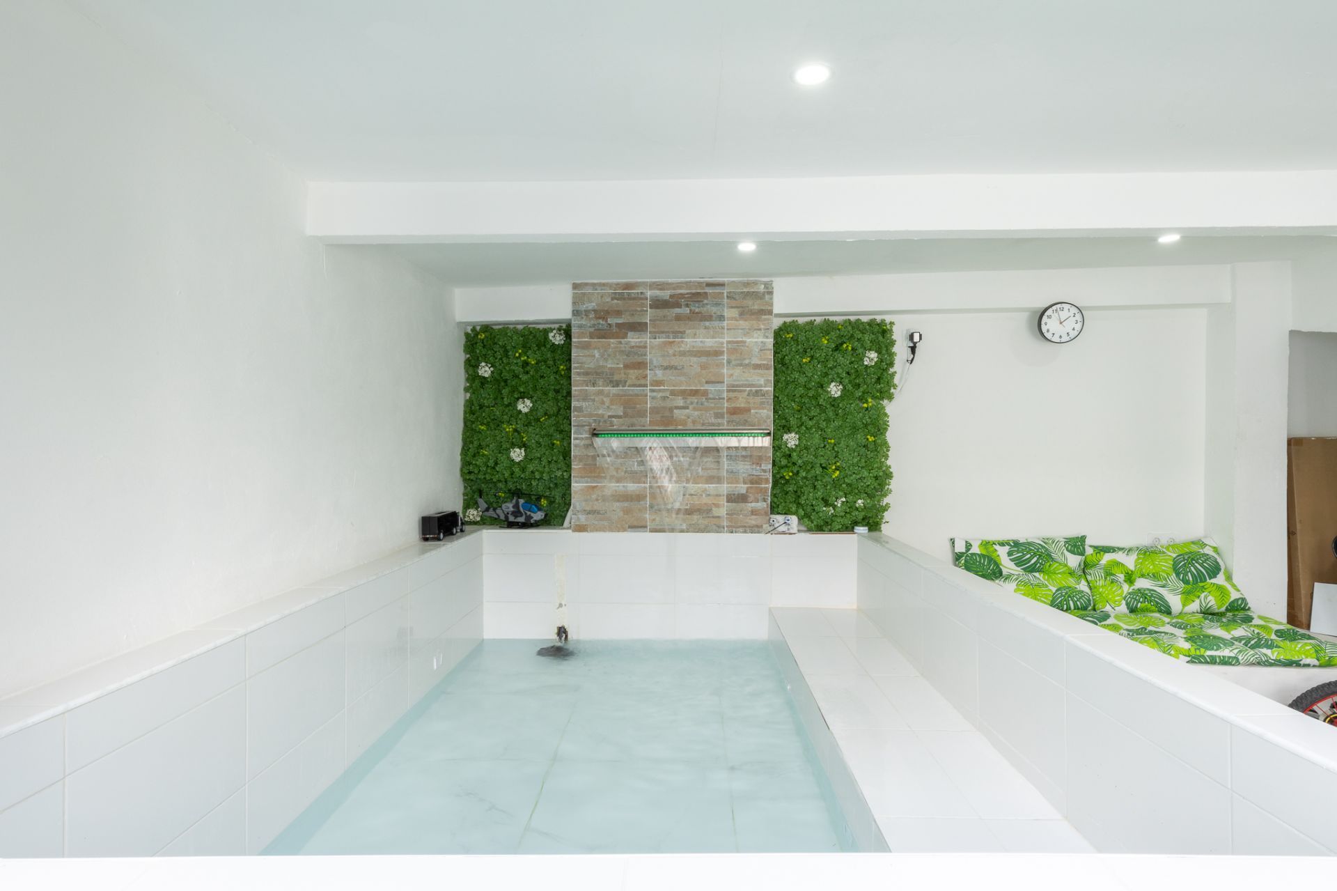 Piscina de Casa adosada en venda en Alginet amb Aire condicionat, Terrassa i Piscina