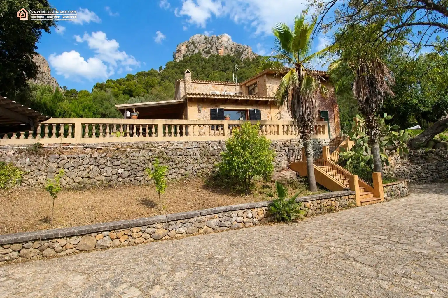 Casa rústica con terraza en venta en DISEMINADOS