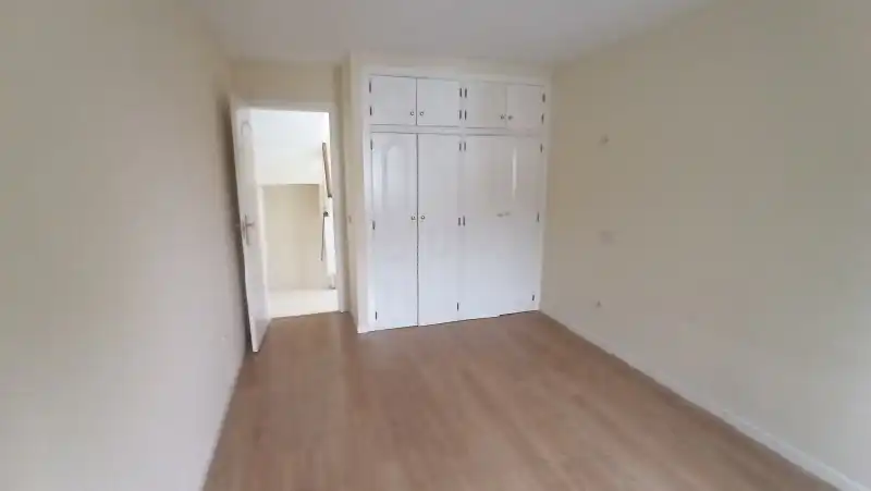Habitación de Casa adosada en venta en Moralzarzal con Calefacción