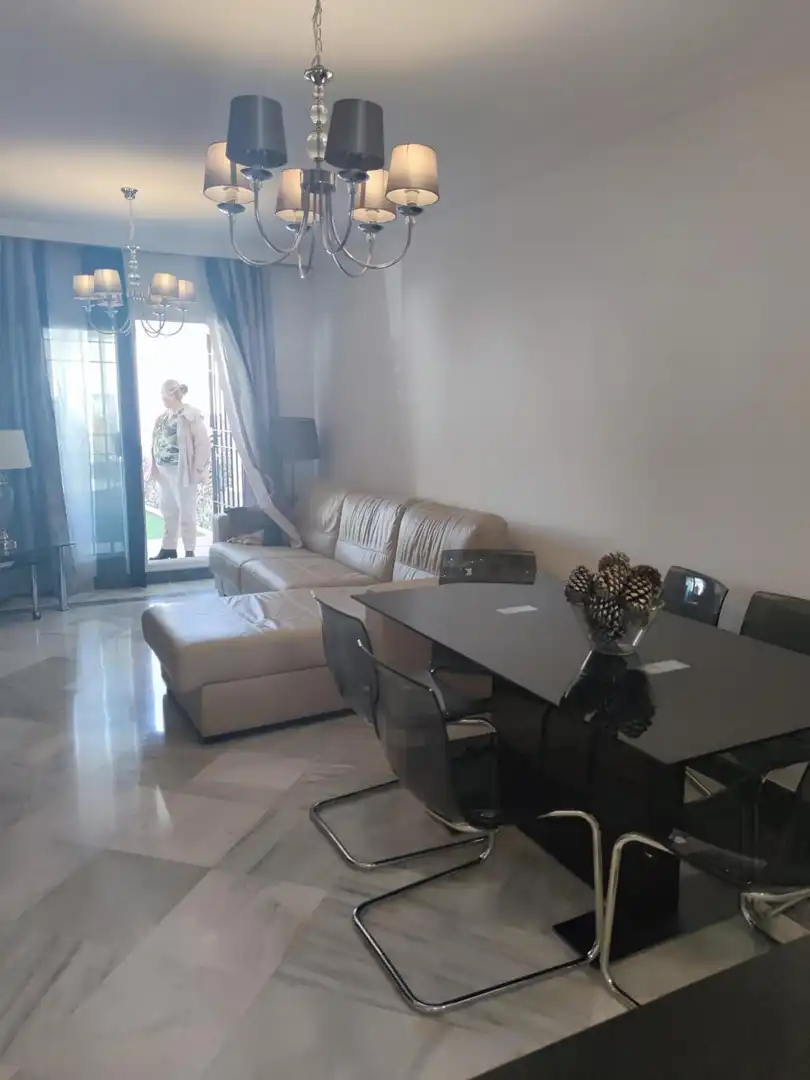 Apartament amb piscina en venda a Nueva Andalucía, imagen 4