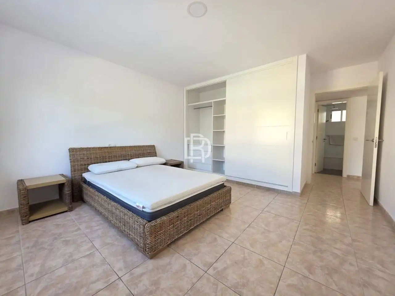 Piso con terraza en venta en Calle Portugal, imagen 2