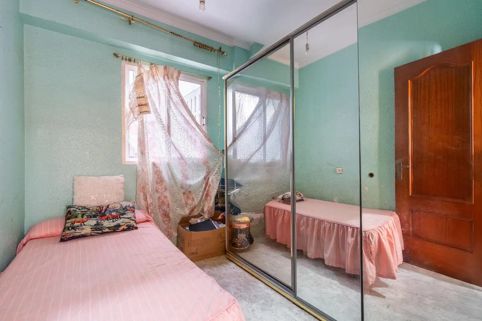 Habitación de Piso en venta en Almería con Terraza