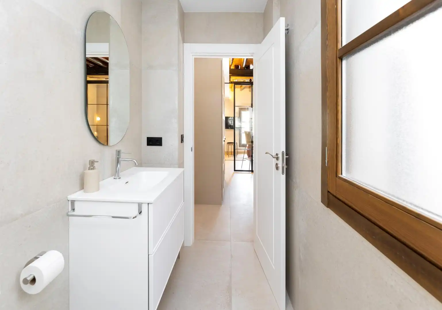 Bathroom of Apartments for rent in Granada  with Air Conditioner, Heating and Furnished