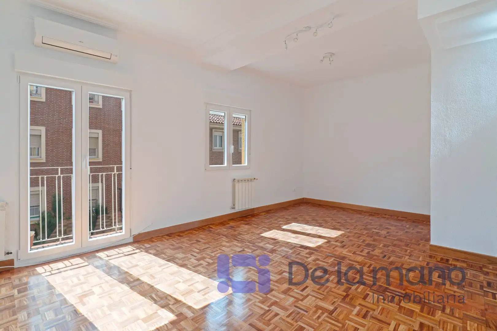 Piso con terraza en alquiler en Calle MARCELINO ALVAREZ 24, imagen 4